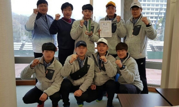 이천시청 정구팀이 제23호 히로시마 국제 정구대회에서 준우승을 차지했다.