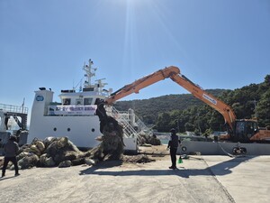 경기도-충청남도 다시 뭉쳤다…안산 풍도에서 해양쓰레기 공동수거